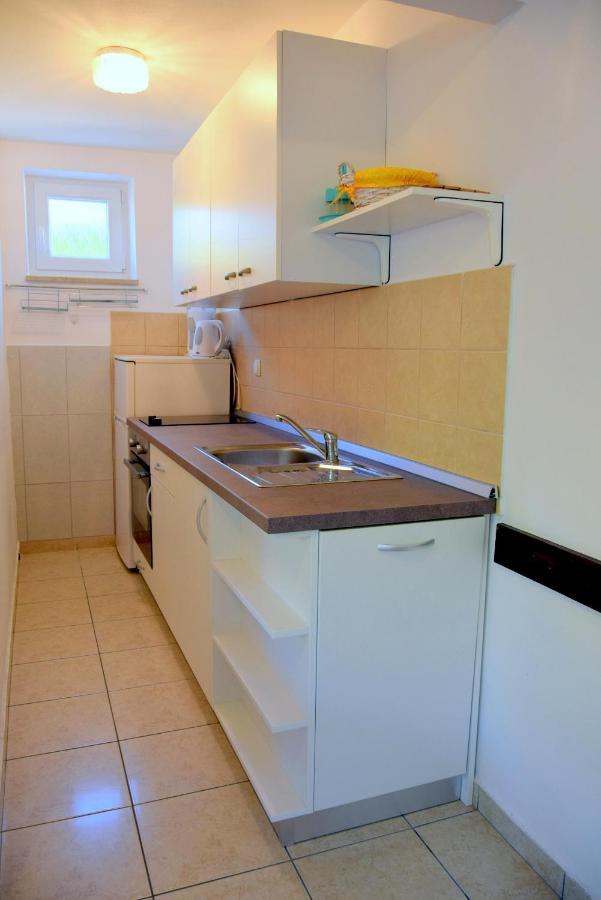 Miramar Gardenn Apartmment Banjol Ngoại thất bức ảnh