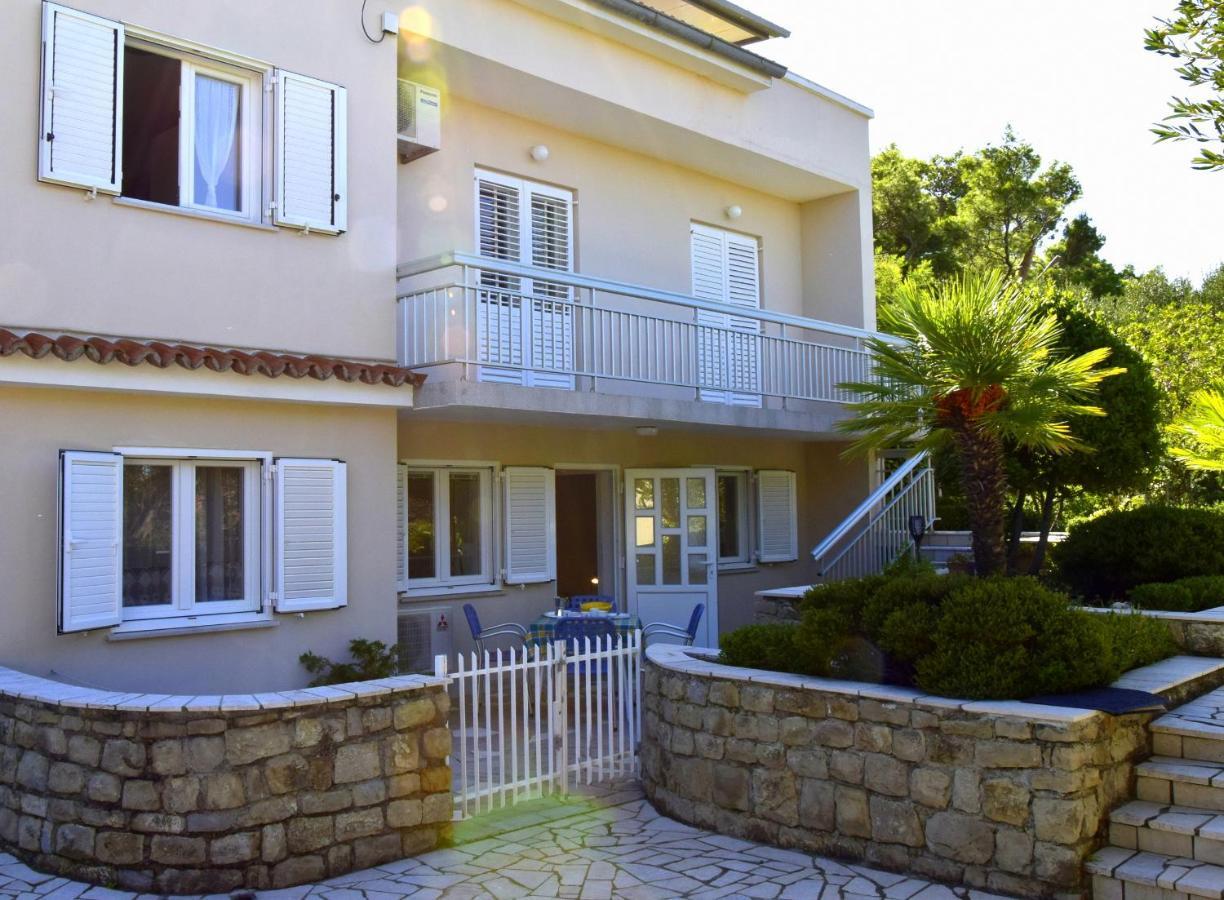 Miramar Gardenn Apartmment Banjol Ngoại thất bức ảnh
