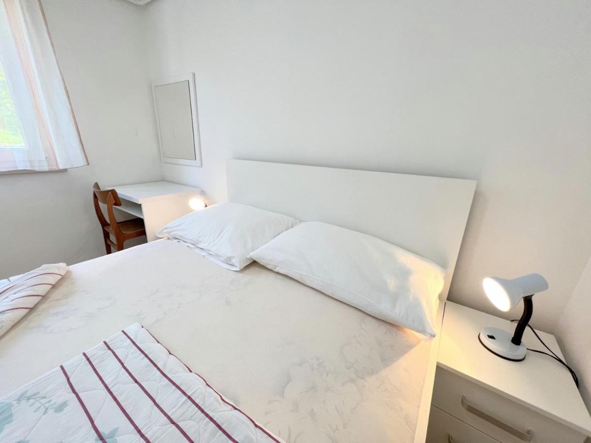 Miramar Gardenn Apartmment Banjol Ngoại thất bức ảnh